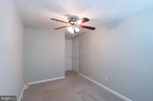 3161 S Sydenham St, Philadelphia, PA 19145 - Photo 33