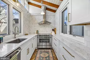 318 S American St, Philadelphia, PA 19106 - Photo 11