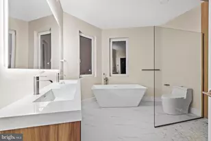 2440 E Harold St, Philadelphia, PA 19125 - Photo 3