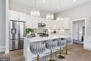 547 Walnut Ln, Philadelphia, PA 19128 - Photo 5