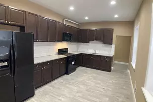 2557 N 17th St, Philadelphia, PA 19132 - Photo 1