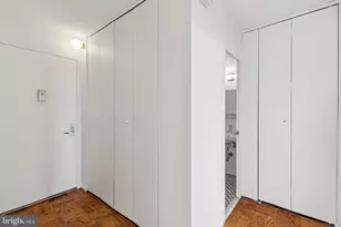 220 Locust St, Philadelphia, PA 19106 - Photo 11