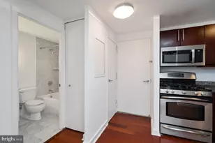 219 S 18th St, Philadelphia, PA 19103 - Photo 17