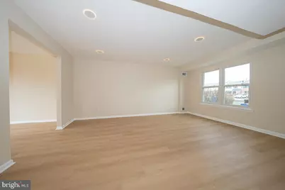 8212 Chelwynde Avenue, Philadelphia, PA 19153 - Photo 15