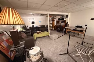 220 County Line Rd, Philadelphia, PA 19116 - Photo 35