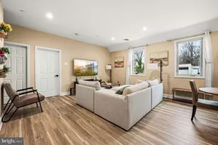 213 Roxborough Ave, Philadelphia, PA 19128 - Photo 9