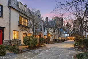 2139 St James Pl, Philadelphia, PA 19103 - Photo 3