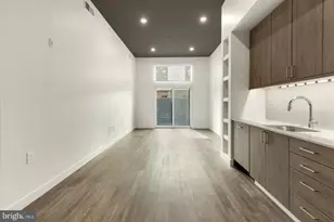 525 N 41st St, Philadelphia, PA 19104 - Photo 9