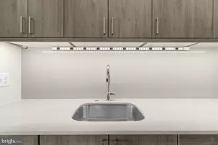 525 N 41st St, Philadelphia, PA 19104 - Photo 7