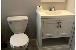 2315 Pierce St, Philadelphia, PA 19145 - Photo 5