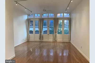 261 N 3rd Street #UNIT 2, Philadelphia, PA 19106 - Photo 3