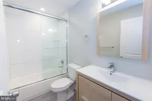 1228 W College Ave, Philadelphia, PA 19121 - Photo 13