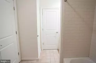 1411-6 Walnut St, Philadelphia, PA 19102 - Photo 19