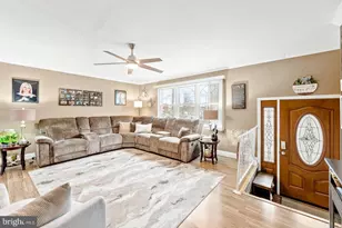 12464 Sweet Briar Pl, Philadelphia, PA 19154 - Photo 5