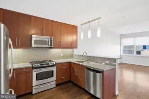 1425 Locust St, Philadelphia, PA 19102 - Photo 3