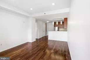 1425 Locust St, Philadelphia, PA 19102 - Photo 9