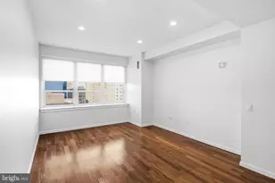 1425 Locust St, Philadelphia, PA 19102 - Photo 7