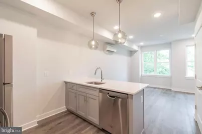 19 S 44th Street, Philadelphia, PA 19104 - Photo 9