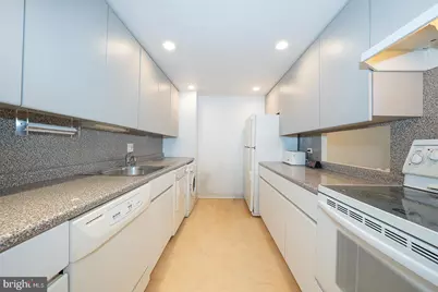 1901 John F Kennedy Boulevard #2714, Philadelphia, PA 19103 - Photo 5