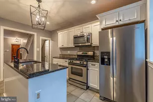 2523 S Rosewood St, Philadelphia, PA 19145 - Photo 9