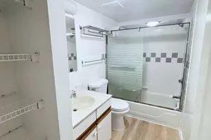 304 N 8th St, Philadelphia, PA 19107 - Photo 11