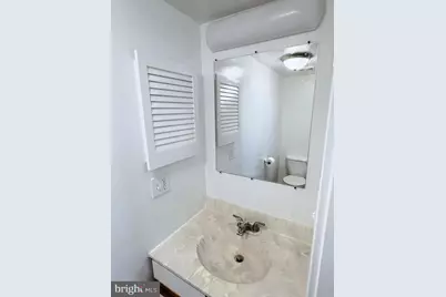 304 N 8th Street, Philadelphia, PA 19107 - Photo 5