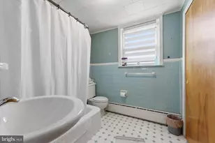 1012 Tree St, Philadelphia, PA 19148 - Photo 7