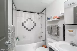 239 Race St, Philadelphia, PA 19106 - Photo 13