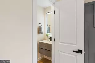 942 E Dorset St, Philadelphia, PA 19150 - Photo 13