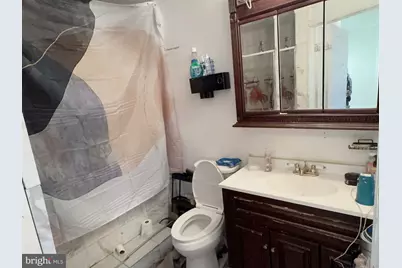 1228 W Susquehanna Avenue, Philadelphia, PA 19122 - Photo 13
