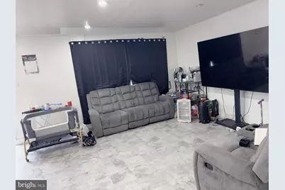 1228 W Susquehanna Avenue, Philadelphia, PA 19122 - Photo 5