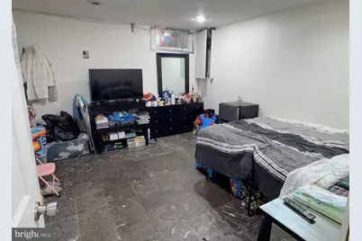 1228 W Susquehanna Avenue, Philadelphia, PA 19122 - Photo 9