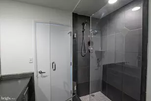 1210 Buttonwood St, Philadelphia, PA 19123 - Photo 19