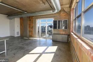 1210 Buttonwood St, Philadelphia, PA 19123 - Photo 11