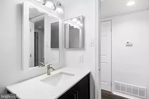 1215 South St, Philadelphia, PA 19147 - Photo 13