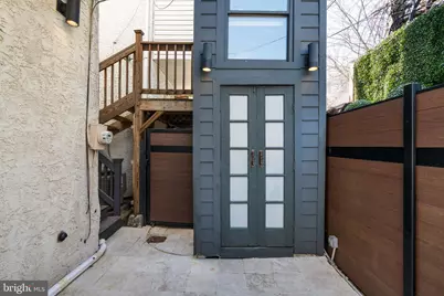 802 N Bambrey Street, Philadelphia, PA 19130 - Photo 31