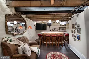 802 N Bambrey St, Philadelphia, PA 19130 - Photo 27