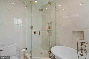 802 N Bambrey St, Philadelphia, PA 19130 - Photo 13