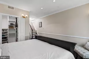 802 N Bambrey St, Philadelphia, PA 19130 - Photo 17