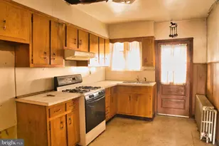 7226 Hegerman St, Philadelphia, PA 19135 - Photo 3