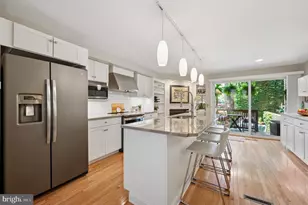 238 S 9th St, Philadelphia, PA 19107 - Photo 3