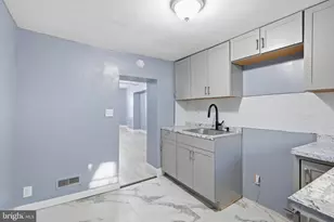 1526 S LeCount St, Philadelphia, PA 19146 - Photo 9