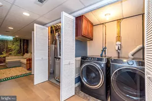 827 N Bambrey St, Philadelphia, PA 19130 - Photo 45