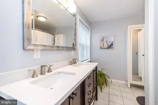 827 N Bambrey St, Philadelphia, PA 19130 - Photo 19