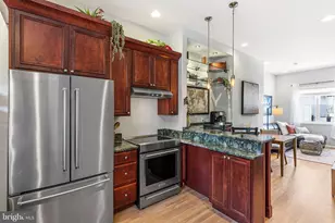 827 N Bambrey St, Philadelphia, PA 19130 - Photo 7