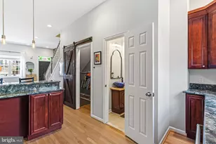 827 N Bambrey St, Philadelphia, PA 19130 - Photo 11