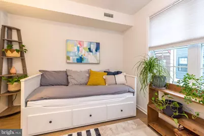 827 N Bambrey Street, Philadelphia, PA 19130 - Photo 9