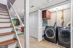 827 N Bambrey St, Philadelphia, PA 19130 - Photo 41