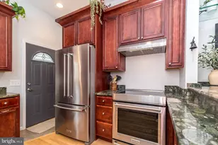 827 N Bambrey St, Philadelphia, PA 19130 - Photo 9