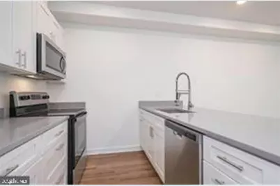 727 N 39th Street #1, Philadelphia, PA 19104 - Photo 3